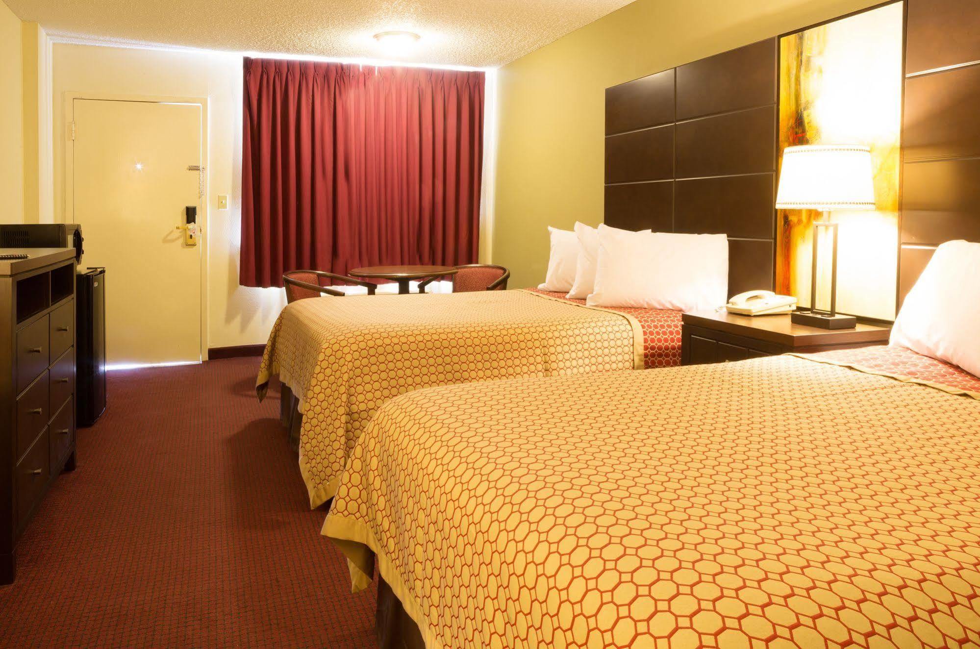Marina Inn & Suites Chalmette-New Orleans Exterior photo